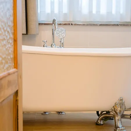 Circa 1929 Bed & Breakfast