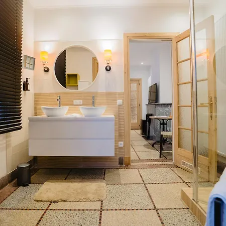 Circa 1929 Bed & Breakfast 4*