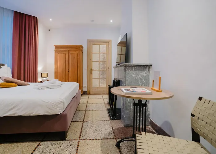 Circa 1929 Bed & Breakfast