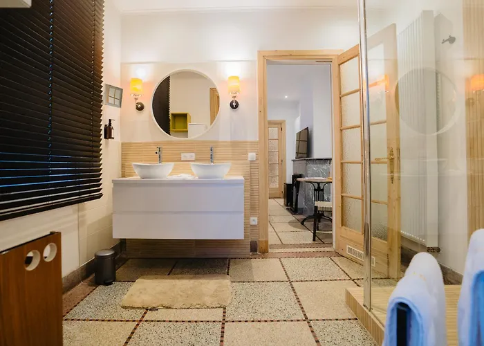 Circa 1929 Bed & Breakfast 4*