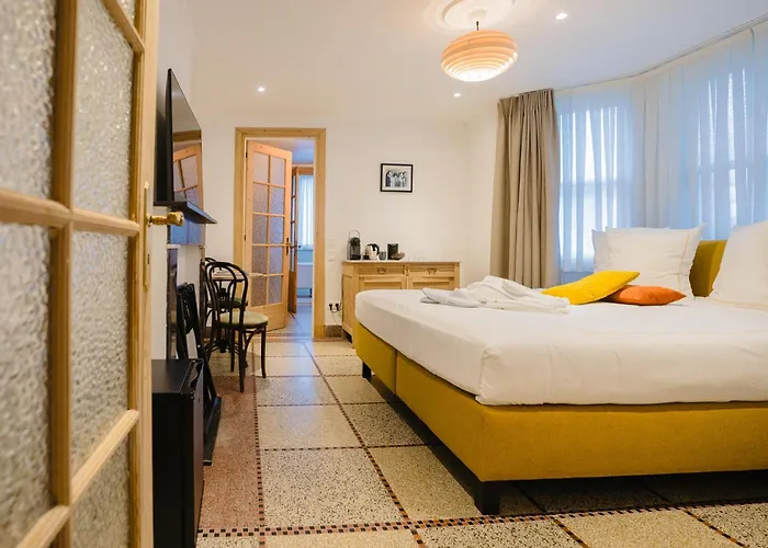 Circa 1929 Bed & Breakfast