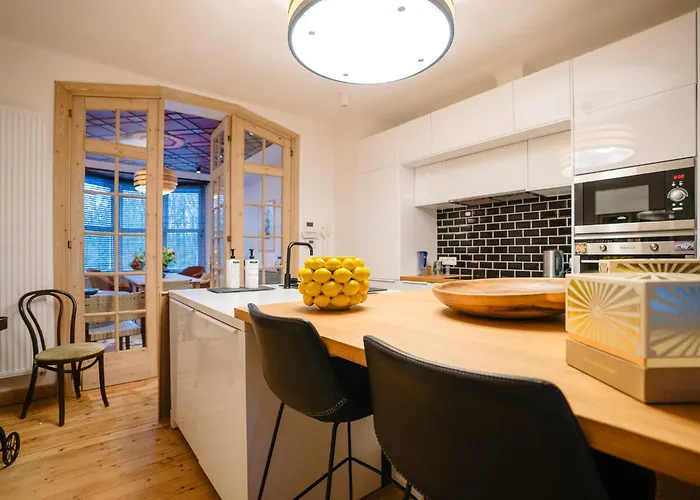 Circa 1929 Bed & Breakfast 4*